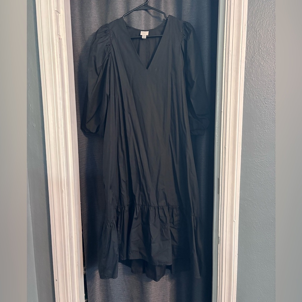 Women's Black V-Neck Puff Sleeve Midi Dress